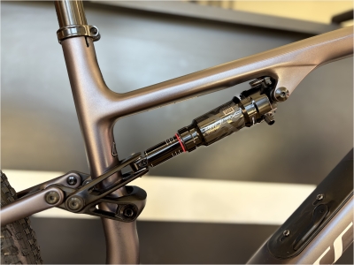 BICICLETA SPECIALIZED EPIC 8 COMP (TAMANHO L) - Imagem 4