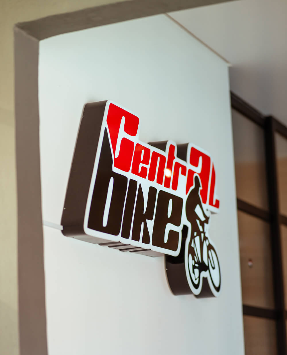 Loja Central Bike Store — parceria Specialized
